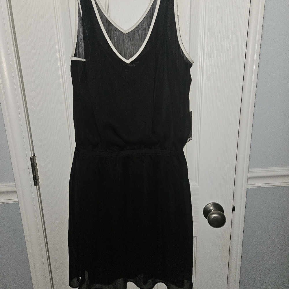 Express Dress, black, size medium